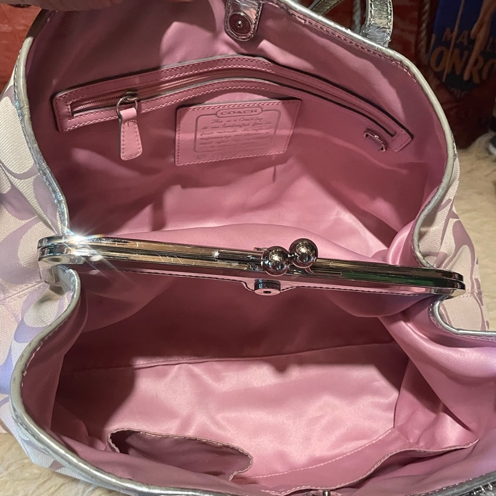 Coach Kiss Lock 3 section bag - Picture 5 of 13